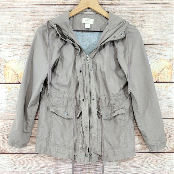 LOFT Jackets & Blazers - LOFT Petite gray hooded utility jacket